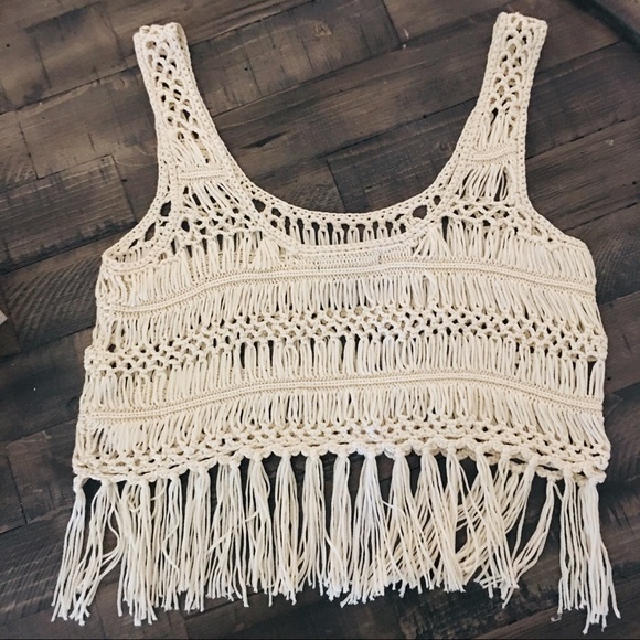 Crocheted Crop top - Picture 2 of 3